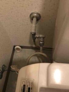トイレのパイプの水漏れが止まらない！よくある原因と修理の方法