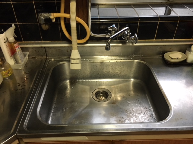 困った人必見 台所排水溝つまりは汚れが原因 簡単解消法 住まいる水道