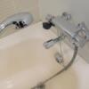 シャワーヘッドの根元の水漏れはパッキンの交換で修理できる？