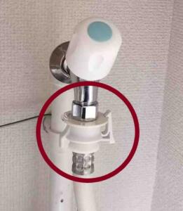 水漏れがあった場合は洗濯水栓を閉めて再度接続し直してみましょう